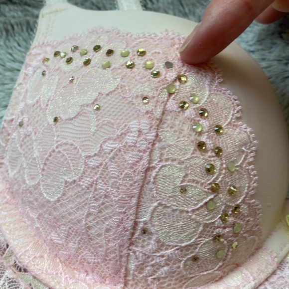 NWOT Victoria’s Secret Bra - Picture 3 of 9